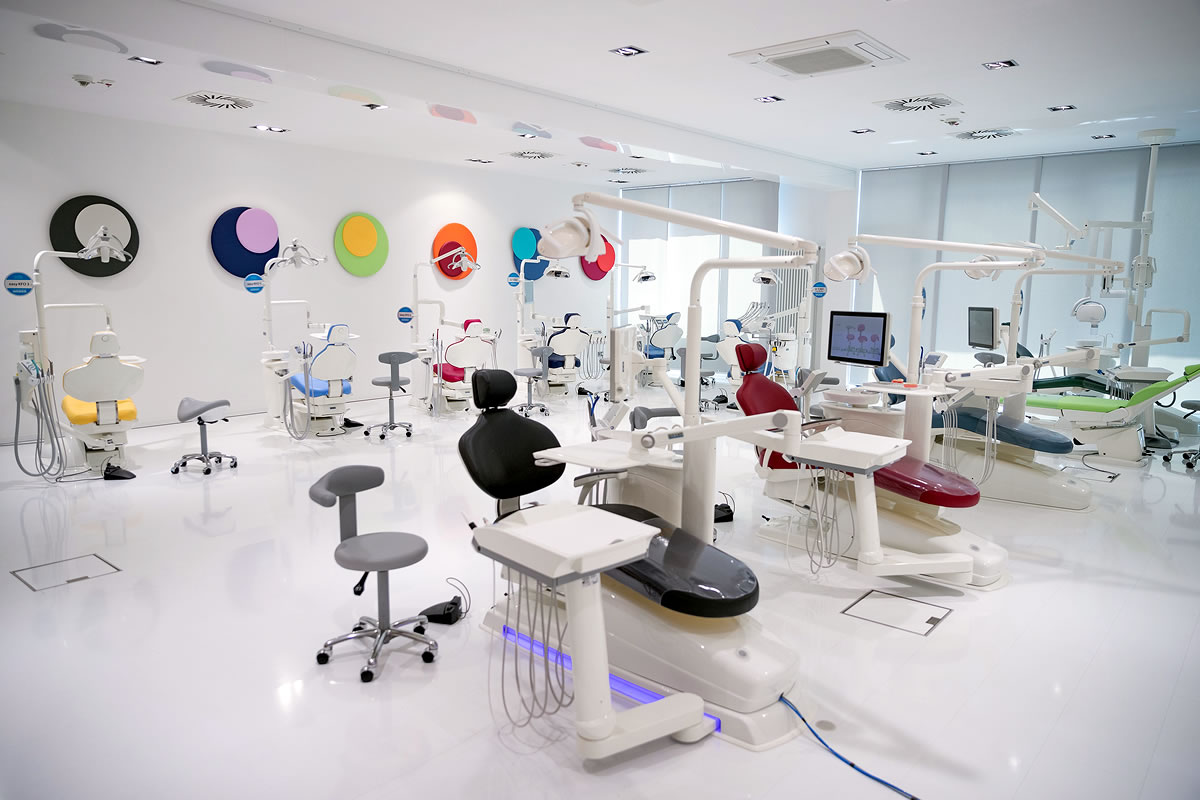 Top 10 Insanely Rich Dentists In The World Updated - Dental Practice  Management 